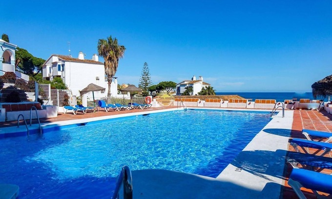 Sitio de Calahonda Apartment | Mansion Apartment Frontal Sea Views