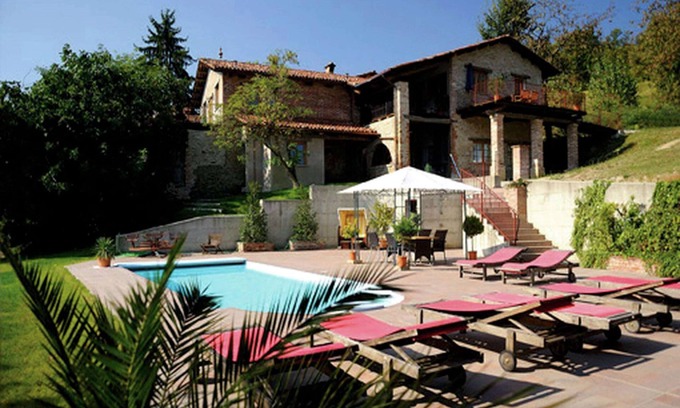 Ciglie House | Mansion in Langhe With Pool and Winery Charm