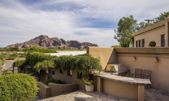 Paradise Valley House | Mansion in the hills of Paradise Valley 5 Bed 6 Bath retreat sanctuary.MUST SEE!