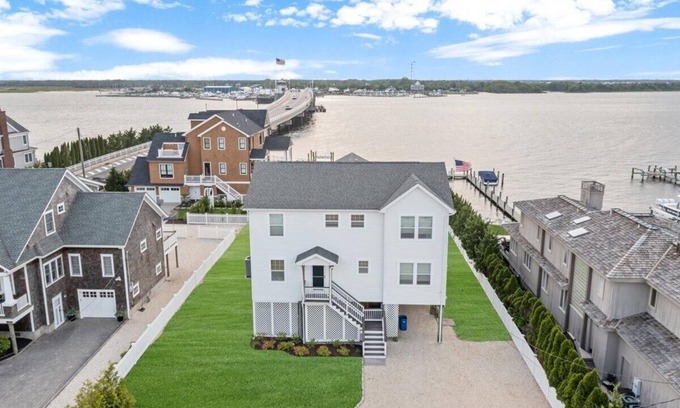 Mantoloking House | Mantoloking Bay Side Escape