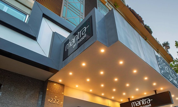 Chinatown Apartment | Mantra on Russell Melbourne