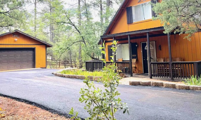 Strawberry Cabin | Maple Mountain cabin in Strawberry