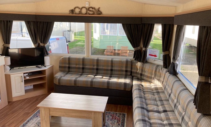 Porthcawl House | Maples 126 - 3 Bedroom Caravan at Trecco Bay Holiday Park, Porthcawl