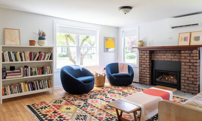 Kingston House | Maplewood Meadow: w/Hot Tub | 5 Mins to Kingston