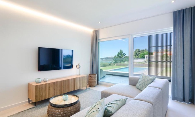 Nazare Apartment | Mar a Vista - Condominium with Pool, Gym and Sea Views