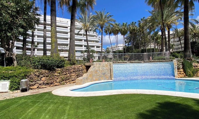 Golden Mile Apartment | MARBELLA BEACH Wonderful apartment in the prestigious C.R GRAN MARBELLA.
