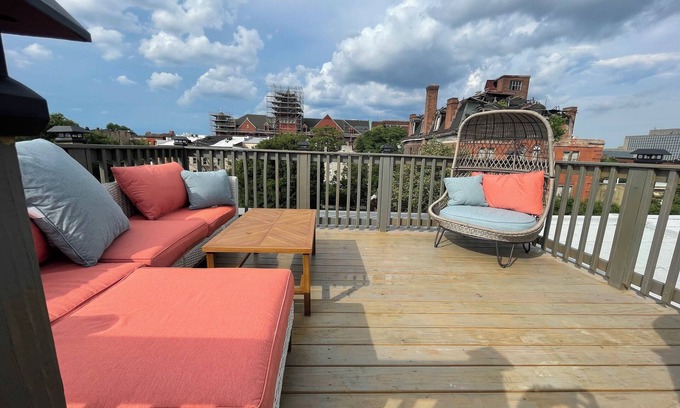 Downtown Baltimore House | Marble Hill Manor