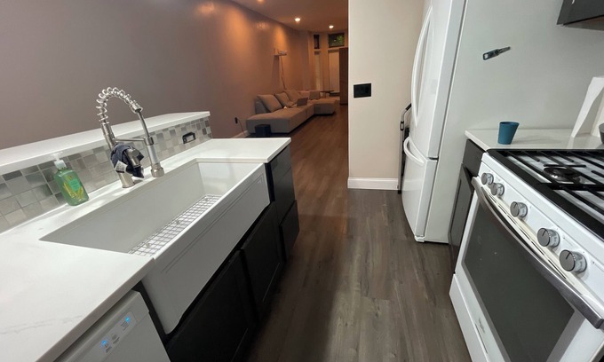 Downtown Baltimore Condo | Marble Hill Modern