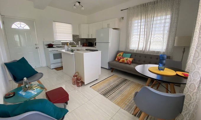 St. John's Apartment | Marble Hill - Pretty apartment close to everything