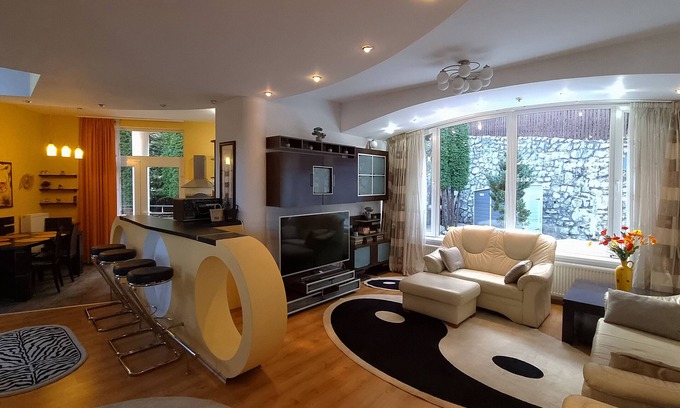 Sinaia Villa | Marble Villa: Luxury Estate - central but intimate