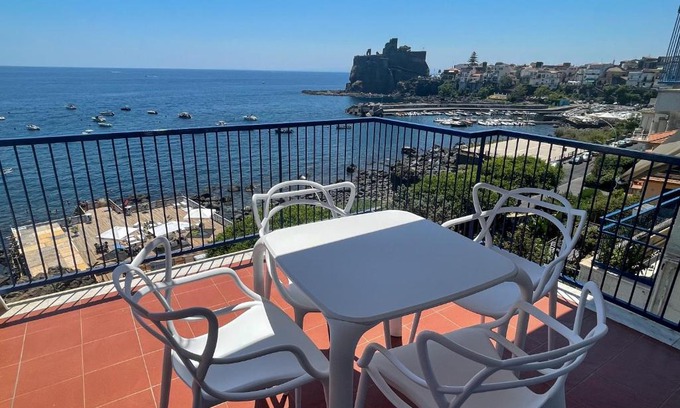 Aci Castello Apartment | Mareincasa