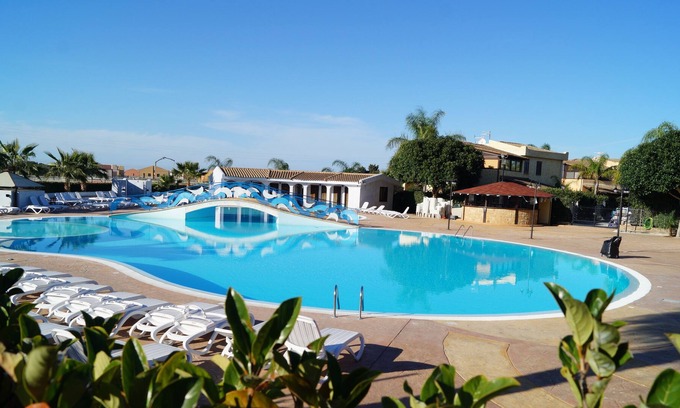 Campofelice di Roccella Villa | Mareluna Family Resort - Villa 5 - Wi-Fi and A / C!