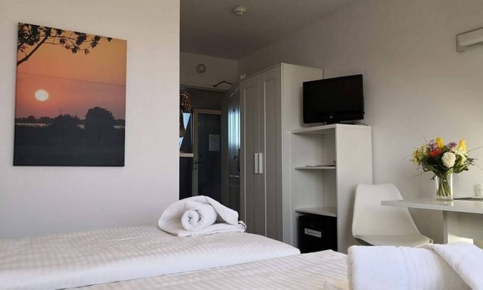 Stolpe Apartment | Marengo RE-11 - Comfortable non-smoking apartment The Marengo coach house RE-11 at