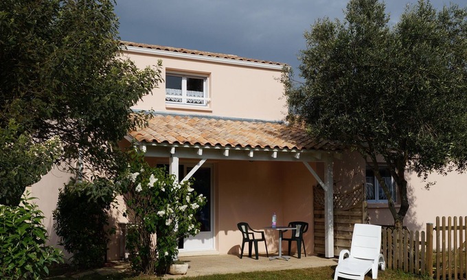 Marennes House | Marennes-beach House 2 ch. garden 150m from baig pool