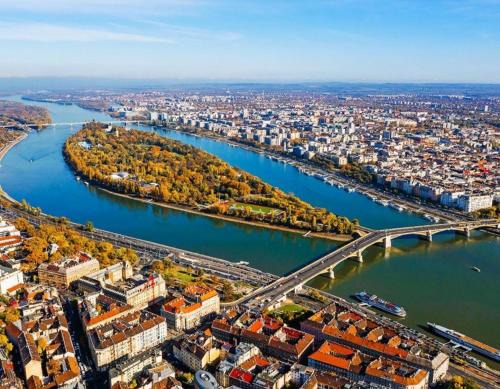 Orszagut Apartment | Margaret apartment on buda site near Margaret island with AirCon