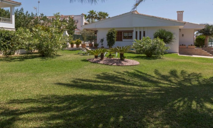 Muro Ski Chalet | MARGARITA · Aircon, wifi, terrace, garden, 150m from the beach