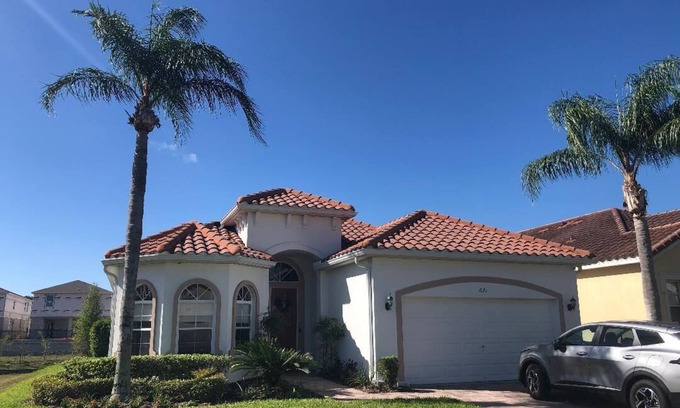 Tuscan Hills House | MargaritaVilla Close to Disney Desirable Gated Tuscan Hills 2 Master Ensuites