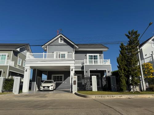 Chum Het House | Margos Homestay 15mins to MotoGP