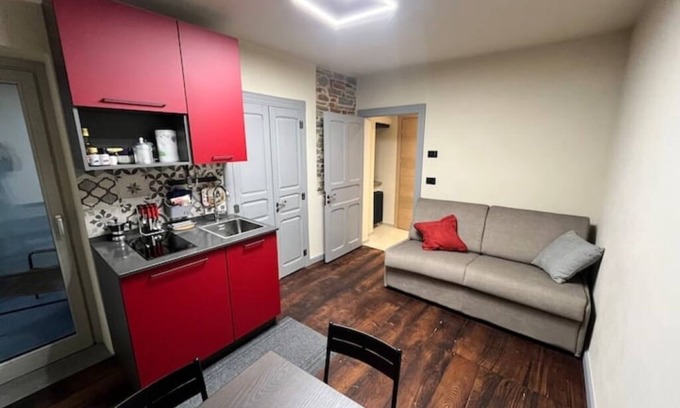 Murazzano Apartment | Margot's House - Red