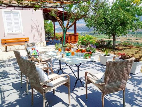 Khelmata House | Maria's Cottage House