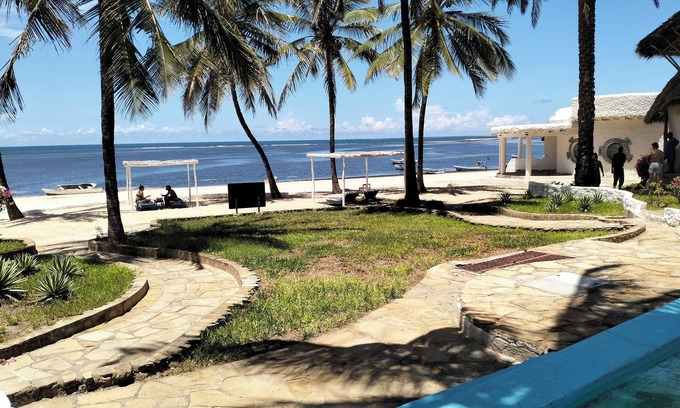 Malindi Marine National Park Cottage | MARIA, the Star⭐ on the sea beach cottages (MALINDI - KENYA). cottage -SISTERS