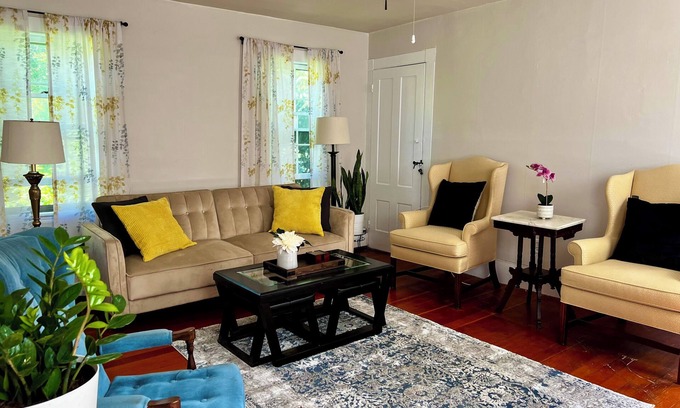 Salem Apartment | Mariam's On Becket