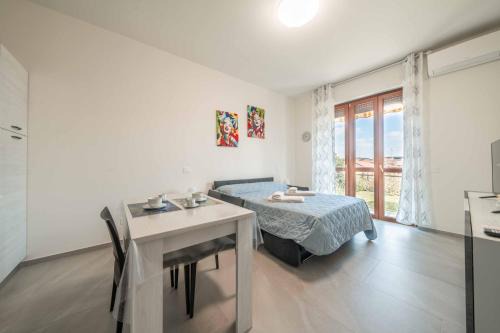 Somma Lombardo Apartment | Marilyn - Modern and Cozy Apartment