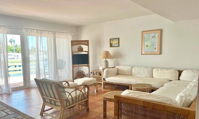 Great Harbour Cay House | Marina Townhouse #12 with Boat Slip Included! RO water, Fast WIFI