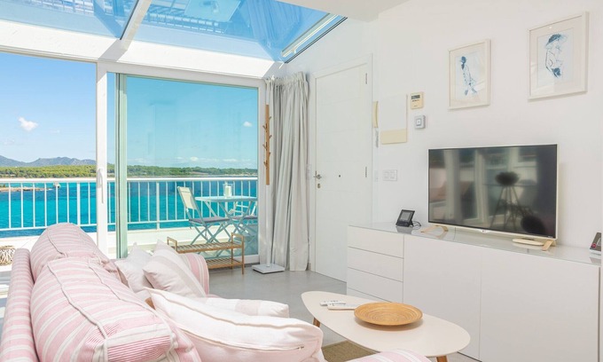 S'Illot-Cala Morlanda Apartment | Marinamar Sea View - Apartment With Free Wifi