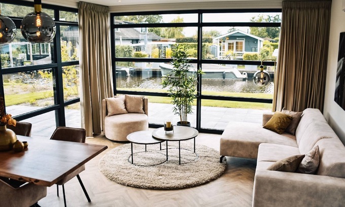 Loosdrecht House | MarinaPark Nieuw Loosdrecht by Interhome
