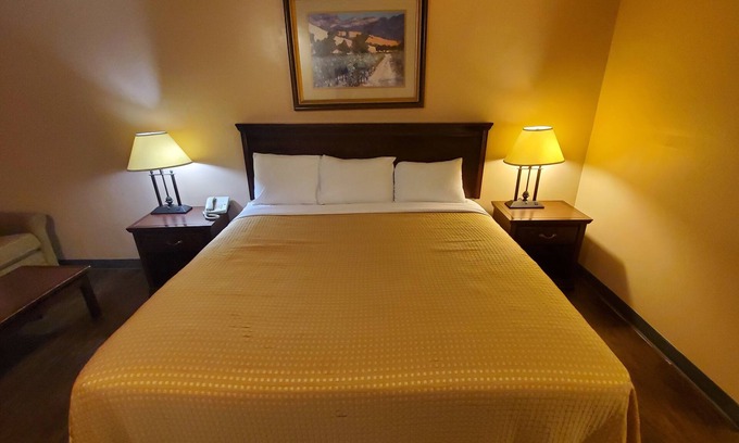 Marion Hotel | Marion Gray Plaza Motel