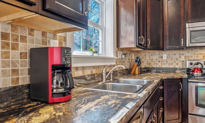 Berkeley Springs House | Mariposa Moon Cottage at Sleepy Creek