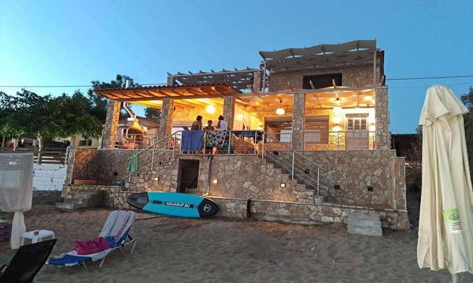 Skafidia House | Maritinas Stone House On The Beach, Katakolon, Greece