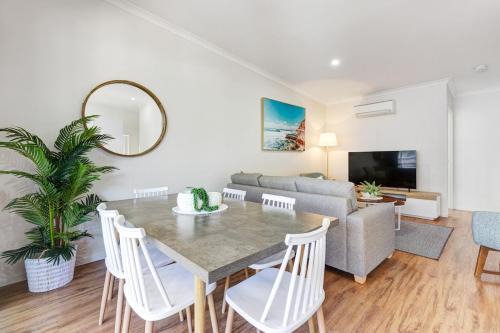 Mooloolaba Apartment | MARJ12- Stylish and Spacious