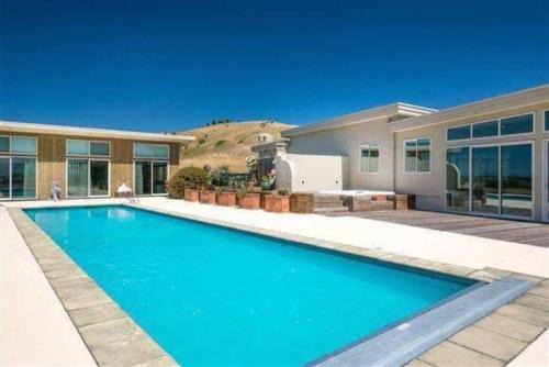Blenheim House | Marlborough Suite in an 6-bedroom luxury villa