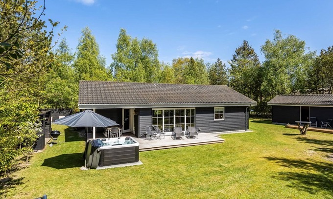 Bøtø By House | "Marlena" - 1.1km from the sea by Interhome