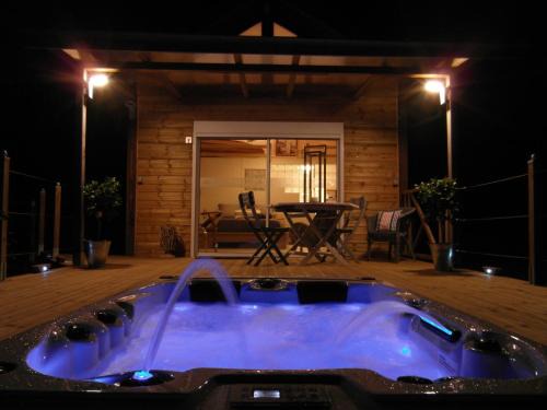 Ascain Bed & Breakfast | MAROSENIA TTIKI - Cabanes et Spa