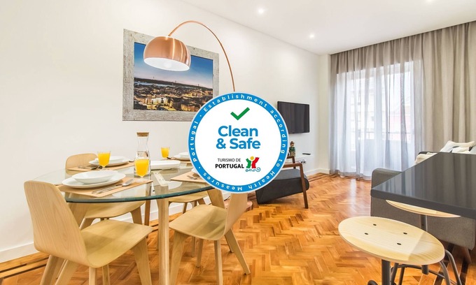 Santo Antonio Apartment | Marquês de Pombal Metropolitan Flat