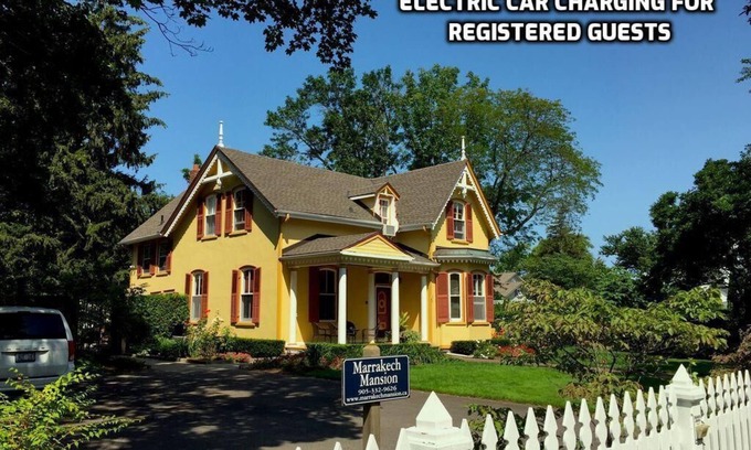 Old Town Historic District House | Marrakech Mansion: Pet friendly, 4 bedrooms, 3 bath. One block to Queen Street