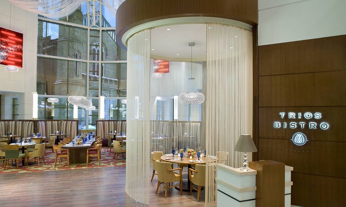 Bay Street Corridor Hotel | Marriott Downtown at CF Toronto Eaton Centre