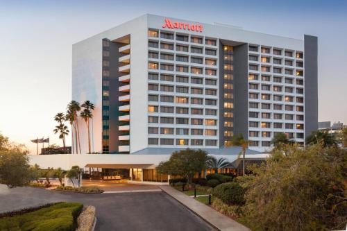 Carver City - Lincoln Gardens Hotel | Marriott Tampa Westshore