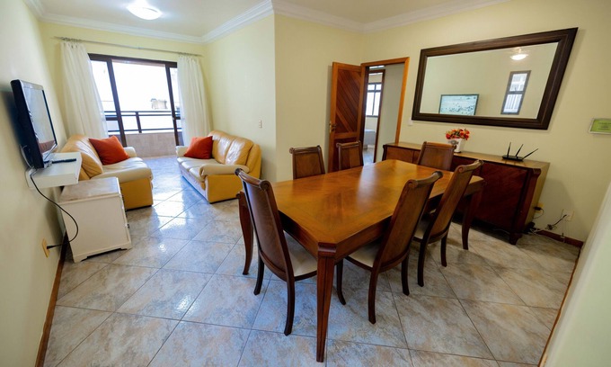 Praia do Morro Apartment | MARTHA SCHWANTZ 301 BUILDING, 3 BEDROOM APARTMENT - 1 garage 200m FROM MORRO BEACH.