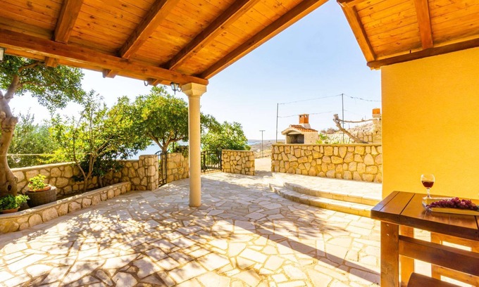 Zubovici Apartment | Marva 1a Studio-Apartment with sea view and free air conditioning
