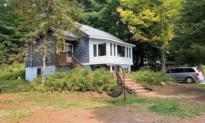 Minden House | Marvellous Horseshoe Lake House