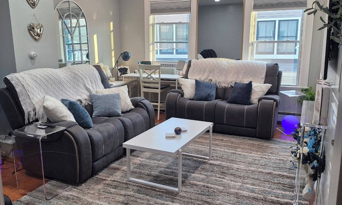 D Street - West Broadway Condo | Marvelous 2-bedroom condo in South Boston with Private Parking
