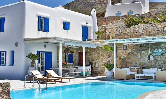 Ftelia Villa | MaryMe Luxury villas- Main House with pool