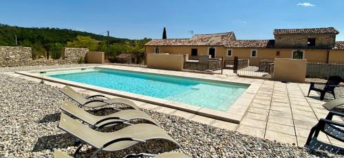 Vezenobres House | Mas Des Terres Rouges