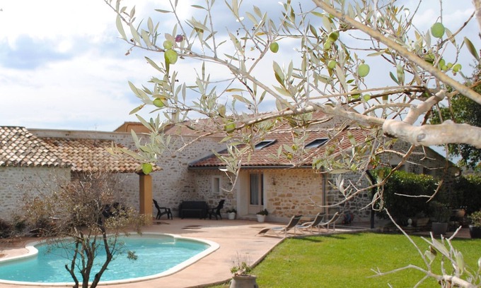 Valreas House | Mas Ferme Montplaisir 4* "vineyard side
