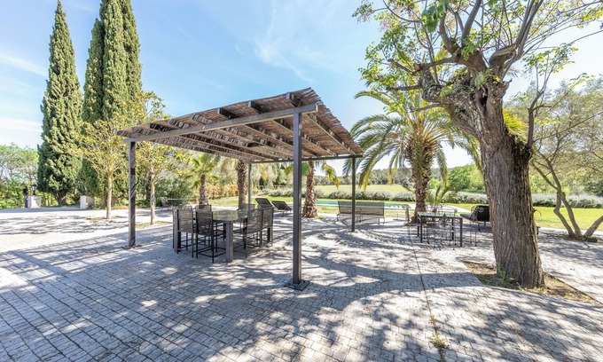 Bascara Hotel | MAS XIBEQUES