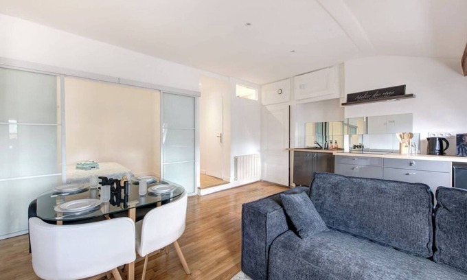 6th Arrondissement Apartment | Masséna's cabin